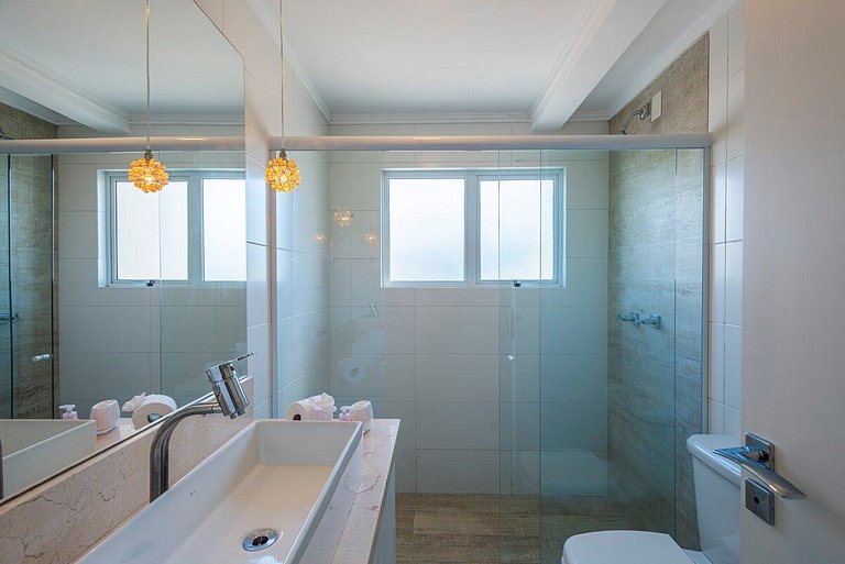 SLGR062 - 3 Suítes+2 Vagas em localização perfeita