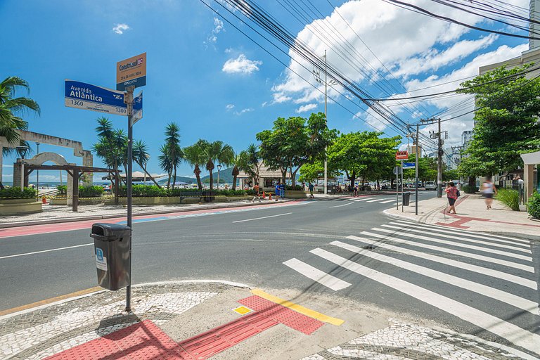PTSG061 - Charme e conforto ao lado da praia de BC