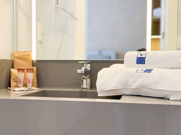 Suíte no Blue Sea Hotel, lazer completo beira-mar