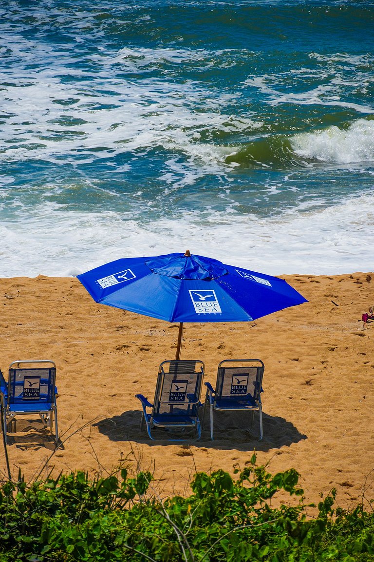 Suíte vista montanha no Blue Sea Hotel, lazer completo beira