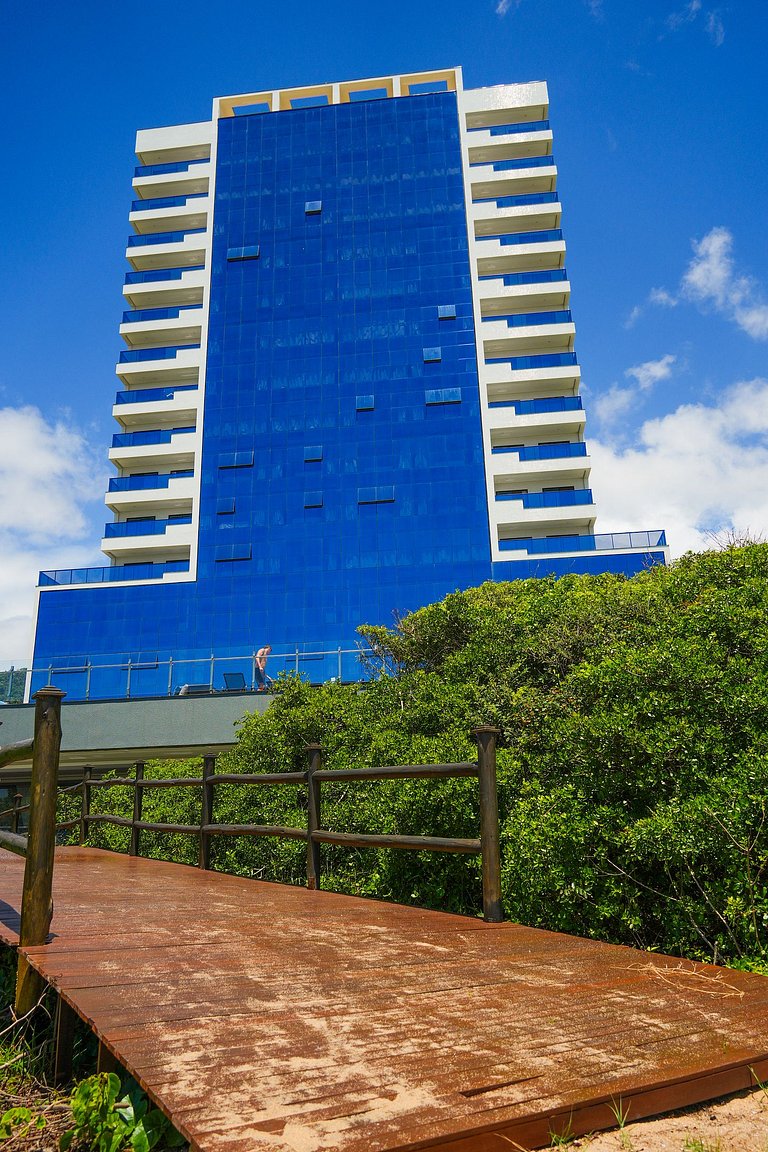 Suíte vista montanha no Blue Sea Hotel, lazer completo beira