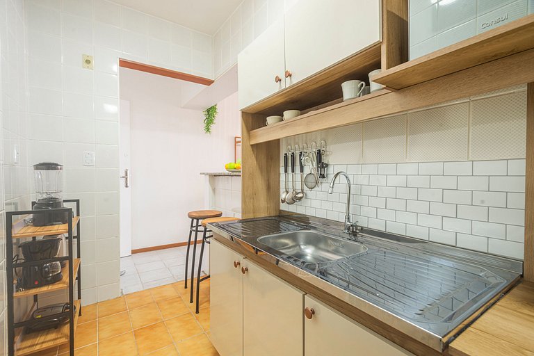GRPR154-Top localização: conforto a 1 min da areia