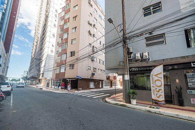 LSAL021- Top localização: conforto a 1min da areia