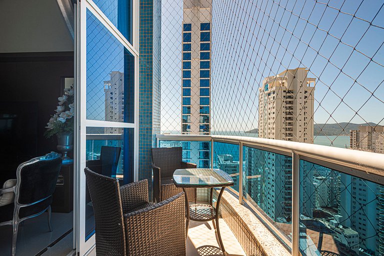 VMNT241-Luxo & Vista: 3 suítes no Edifício Vermont
