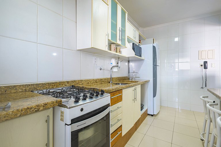 MRBQ022- Ap ao lado da Praia e Roda Gigante 2Q+2WC