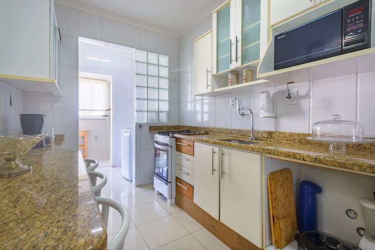 MRBQ022- Ap ao lado da Praia e Roda Gigante 2Q+2WC