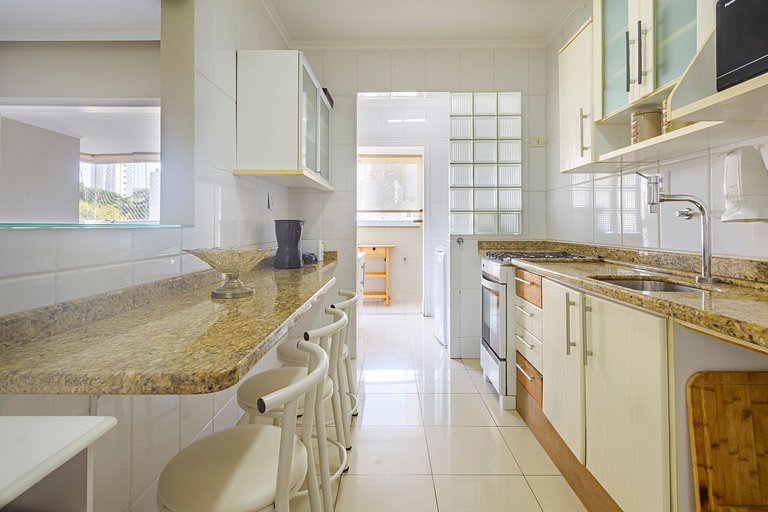 MRBQ022- Ap ao lado da Praia e Roda Gigante 2Q+2WC