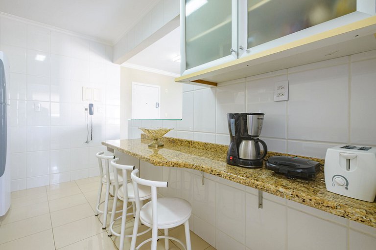 MRBQ022- Ap ao lado da Praia e Roda Gigante 2Q+2WC