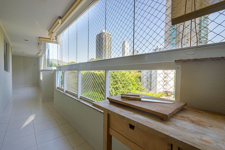 MRBQ022- Ap ao lado da Praia e Roda Gigante 2Q+2WC