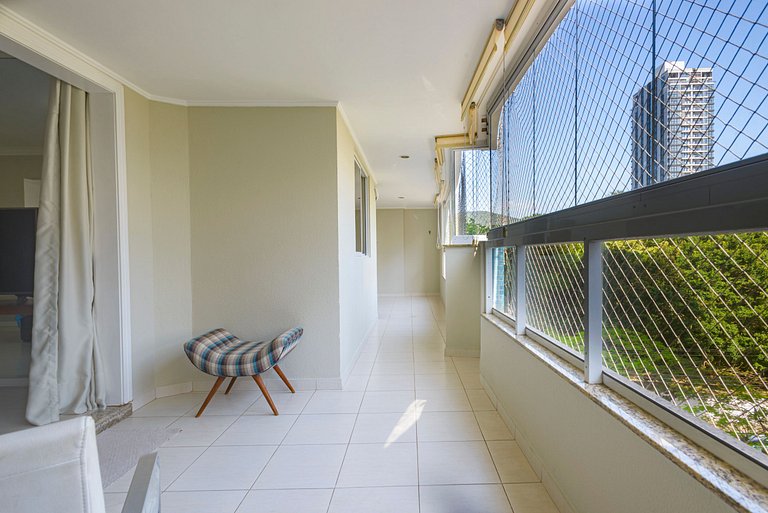 MRBQ022- Ap ao lado da Praia e Roda Gigante 2Q+2WC