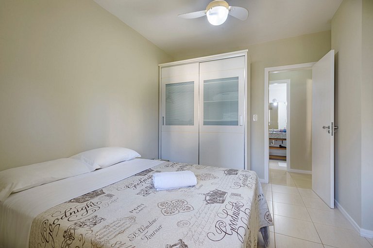 MRBQ022- Ap ao lado da Praia e Roda Gigante 2Q+2WC