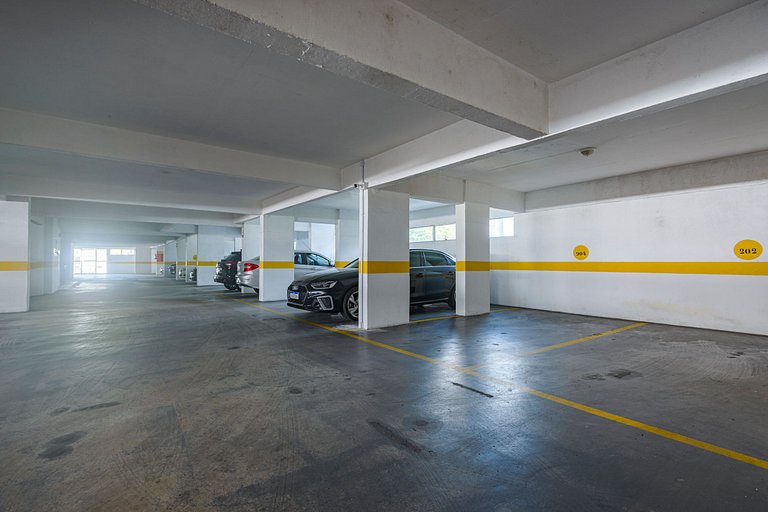 MRBQ022- Ap ao lado da Praia e Roda Gigante 2Q+2WC