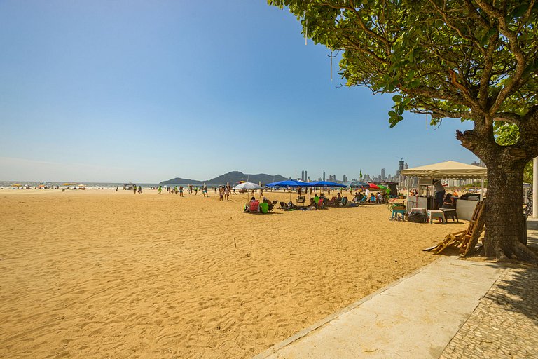 MRBQ022- Ap ao lado da Praia e Roda Gigante 2Q+2WC