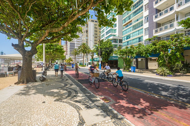 MRBQ022- Ap ao lado da Praia e Roda Gigante 2Q+2WC