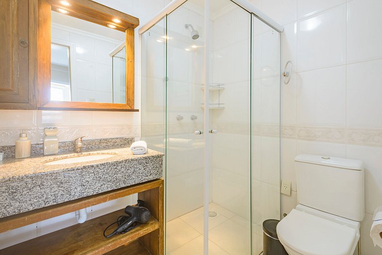 MRBQ022- Ap ao lado da Praia e Roda Gigante 2Q+2WC