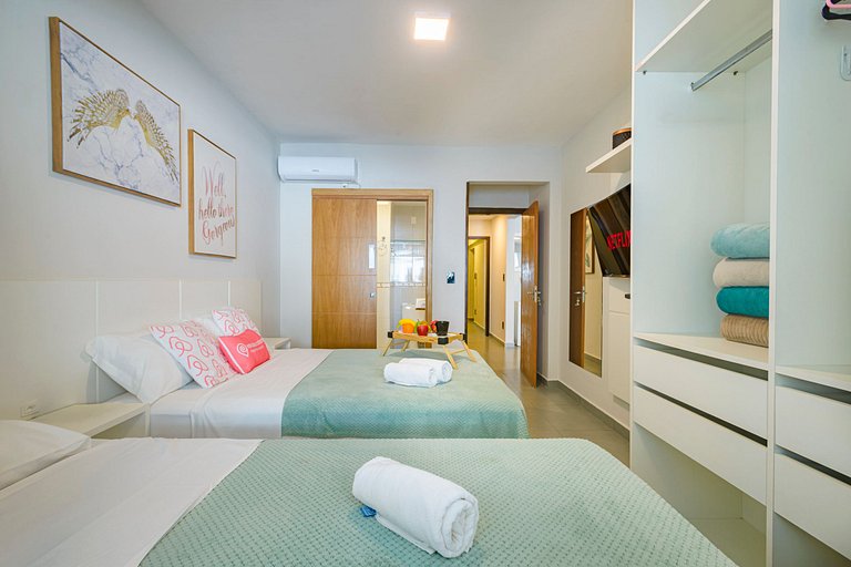 ITNC024- Apê com 4 quartos na Av. Atlântica de BC