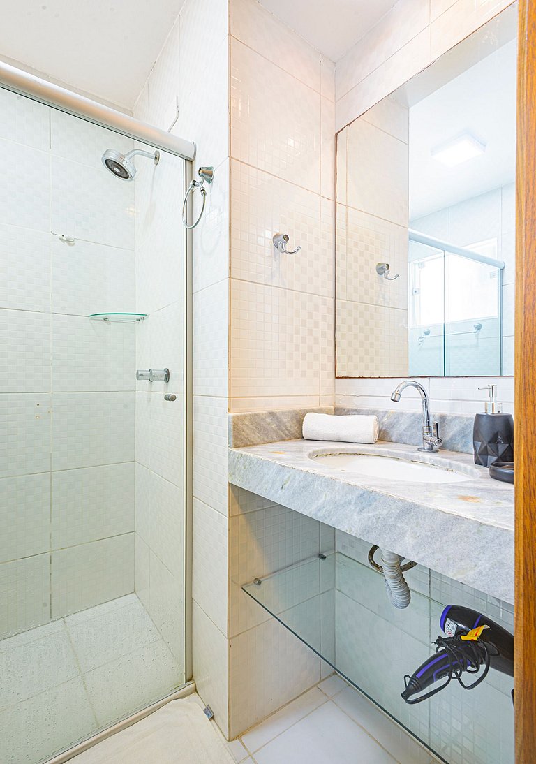 ITNC024- Apê com 4 quartos na Av. Atlântica de BC