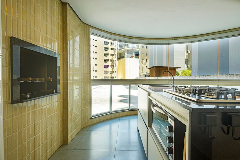 ITNC024- Apê com 4 quartos na Av. Atlântica de BC