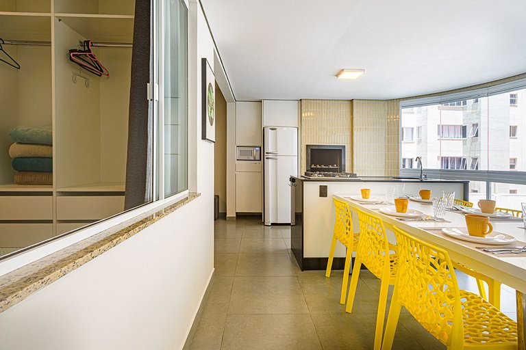 ITNC024- Apê com 4 quartos na Av. Atlântica de BC