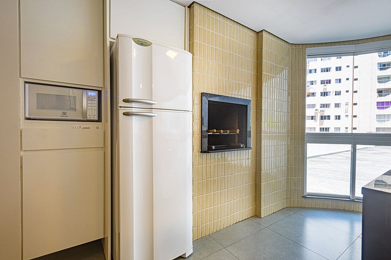 ITNC024- Apê com 4 quartos na Av. Atlântica de BC