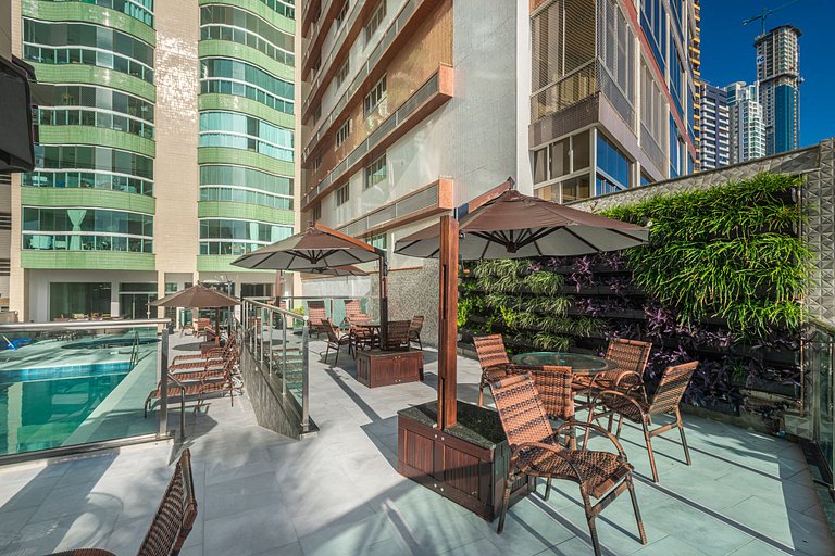 ITNC103 - Av Atlântica! Amplo apê c/ 3 quartos+3WC