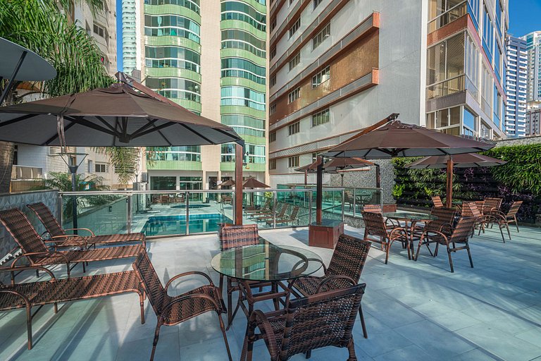 ITNC103 - Av Atlântica! Amplo apê c/ 3 quartos+3WC