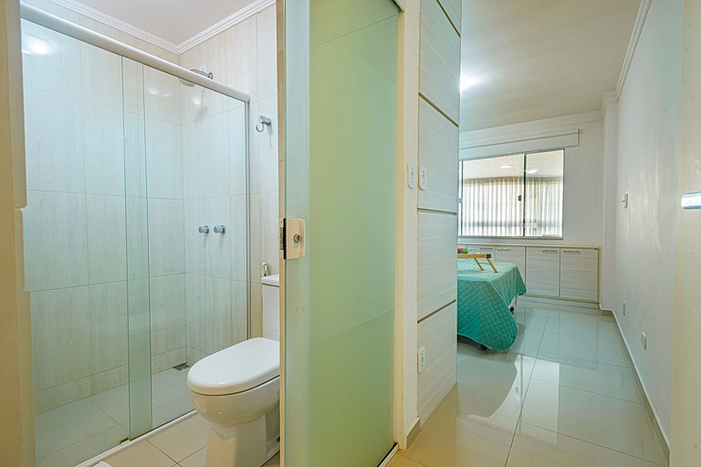 ITNC103 - Av Atlântica! Amplo apê c/ 3 quartos+3WC