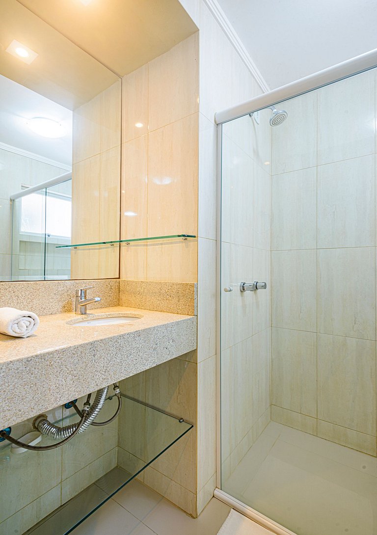 ITNC103 - Av Atlântica! Amplo apê c/ 3 quartos+3WC