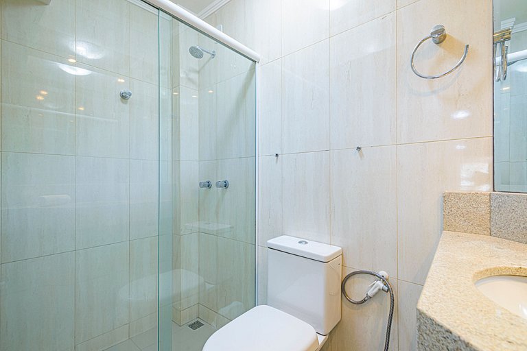 ITNC103 - Av Atlântica! Amplo apê c/ 3 quartos+3WC