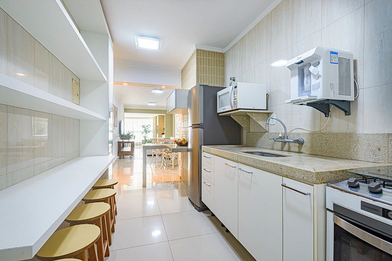 ITNC103 - Av Atlântica! Amplo apê c/ 3 quartos+3WC