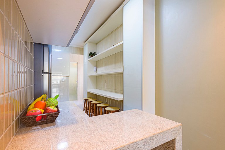 ITNC103 - Av Atlântica! Amplo apê c/ 3 quartos+3WC