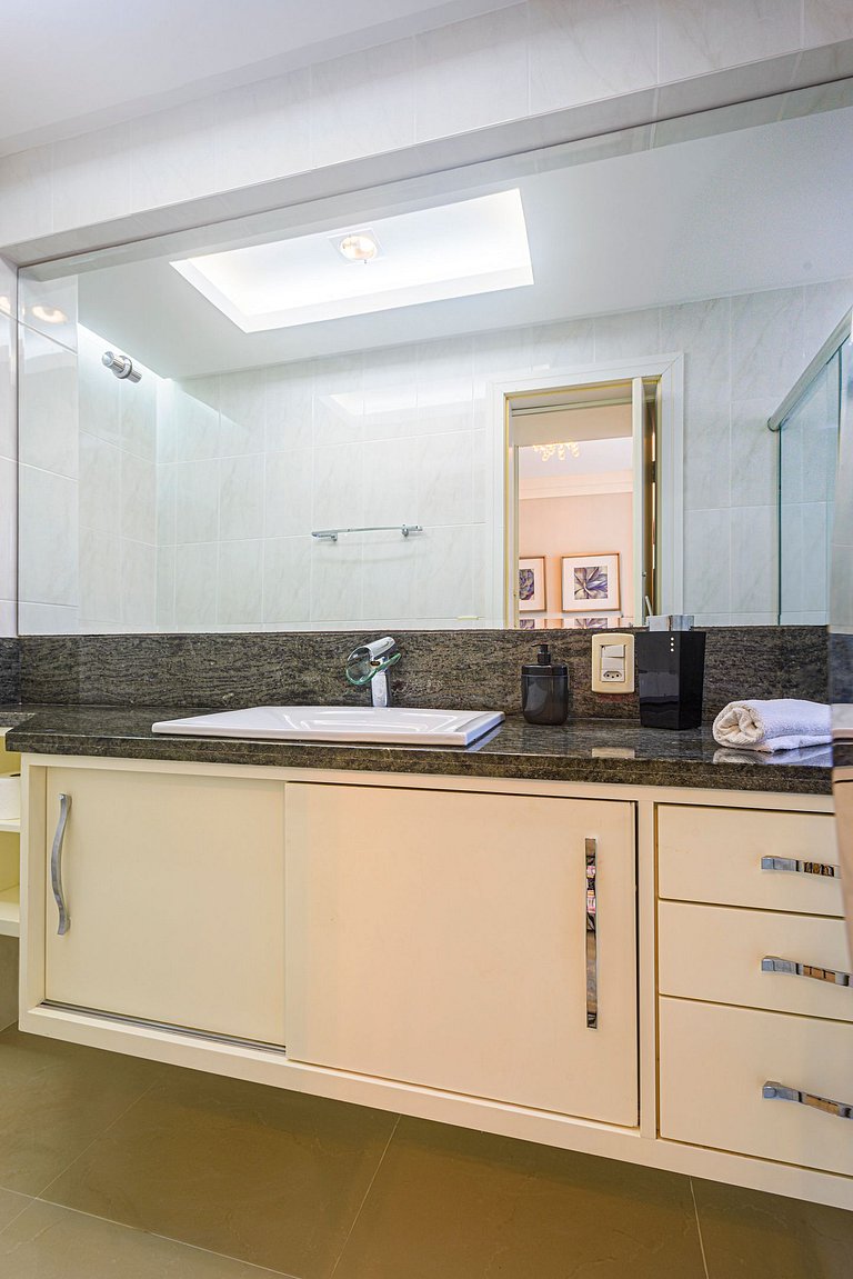 GDTW084 -Conforto no centro c/ 2Q + 2WC + 2 vagas