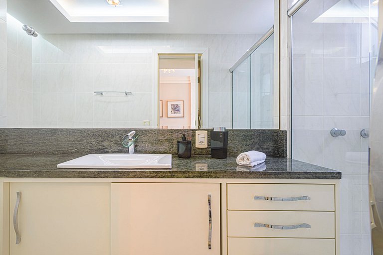 GDTW084 -Conforto no centro c/ 2Q + 2WC + 2 vagas