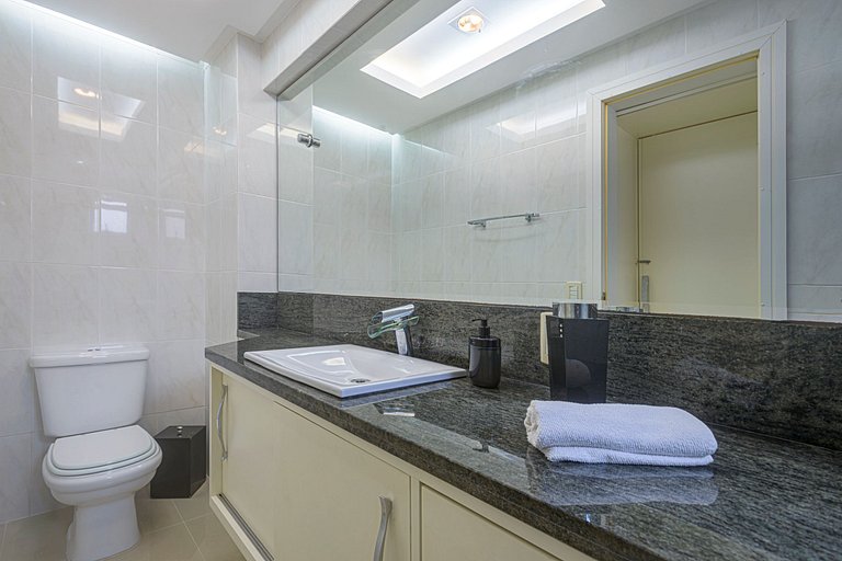 GDTW084 -Conforto no centro c/ 2Q + 2WC + 2 vagas