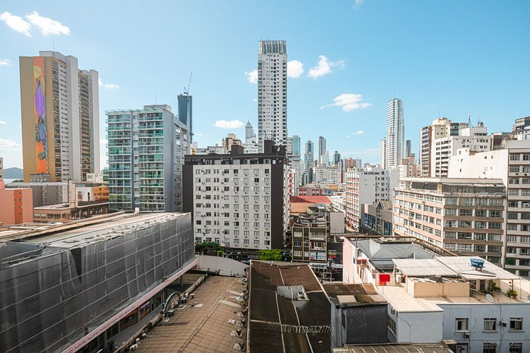 DTTM041 Recém reformado c/ 2Q+2WC no coração de BC