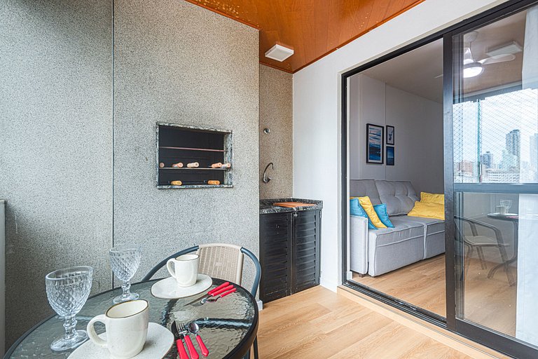 DTTM041 Recém reformado c/ 2Q+2WC no coração de BC