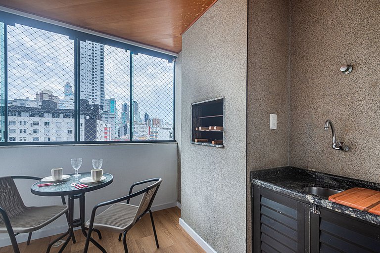 DTTM041 Recém reformado c/ 2Q+2WC no coração de BC