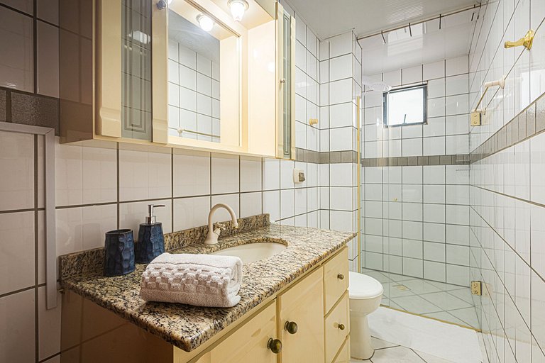 DTTM041 Recém reformado c/ 2Q+2WC no coração de BC