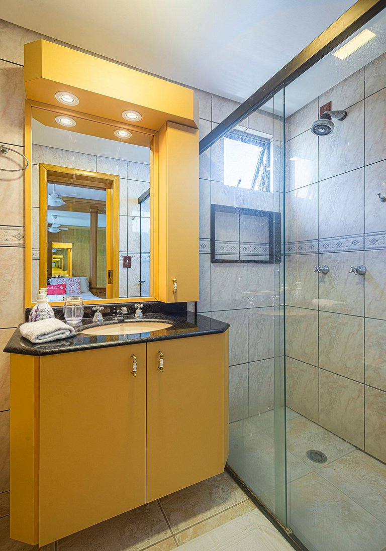 APVL251 Frente mar com vista incrível do 25º andar