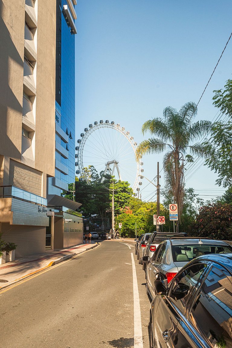 MRNS061 Conforto ao lado Roda Gigante | 3Q+2 vagas