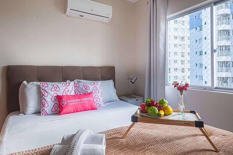 MCGL065 Localização ideal ao lado da praia com 2Q