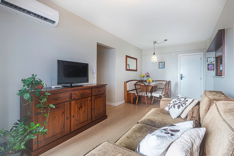 MCGL065 Localização ideal ao lado da praia com 2Q