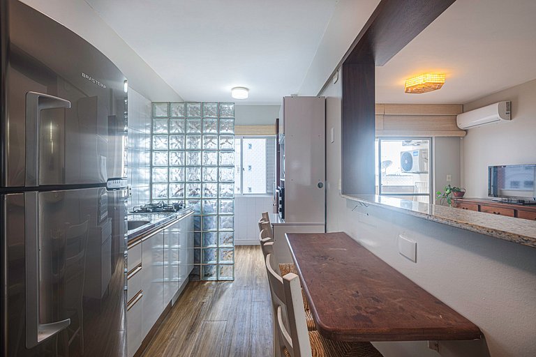 MCGL065 Localização ideal ao lado da praia com 2Q