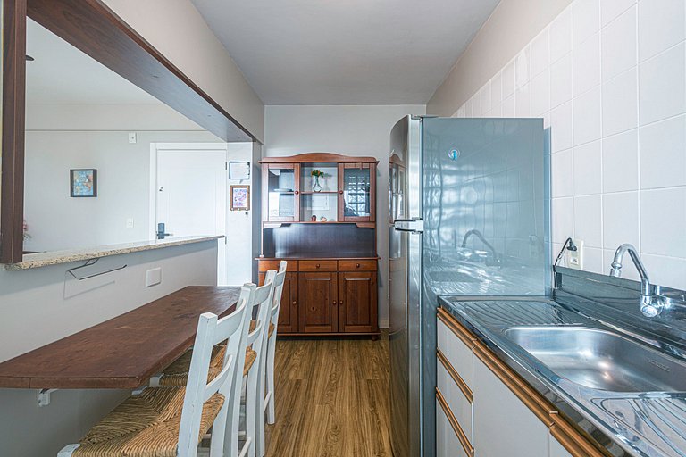 MCGL065 Localização ideal ao lado da praia com 2Q