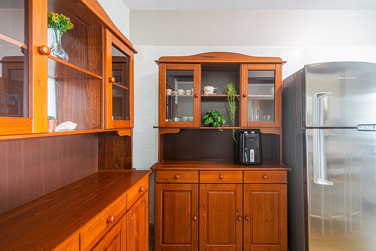 MCGL065 Localização ideal ao lado da praia com 2Q