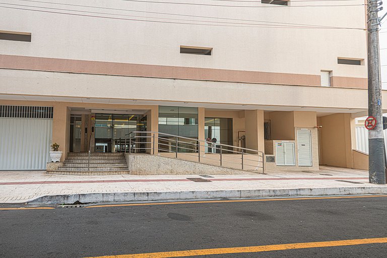 MCGL065 Localização ideal ao lado da praia com 2Q