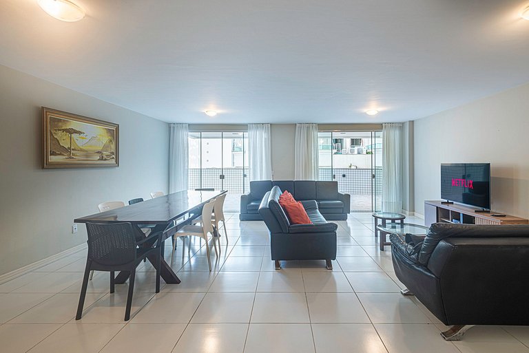 VTRG011 Ap c/ 4Q e áreas externas no coração de BC