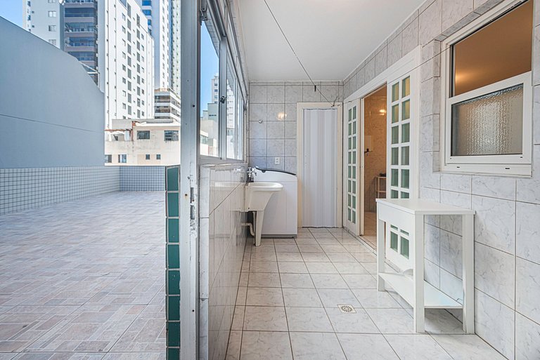 VTRG011 Ap c/ 4Q e áreas externas no coração de BC