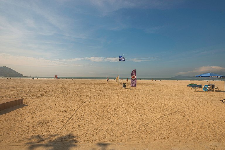 STNA032 Top localização ao lado da praia c/ 3Q+3WC