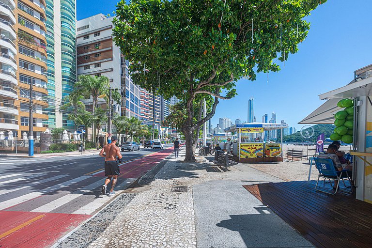 STNA032 Top localização ao lado da praia c/ 3Q+3WC